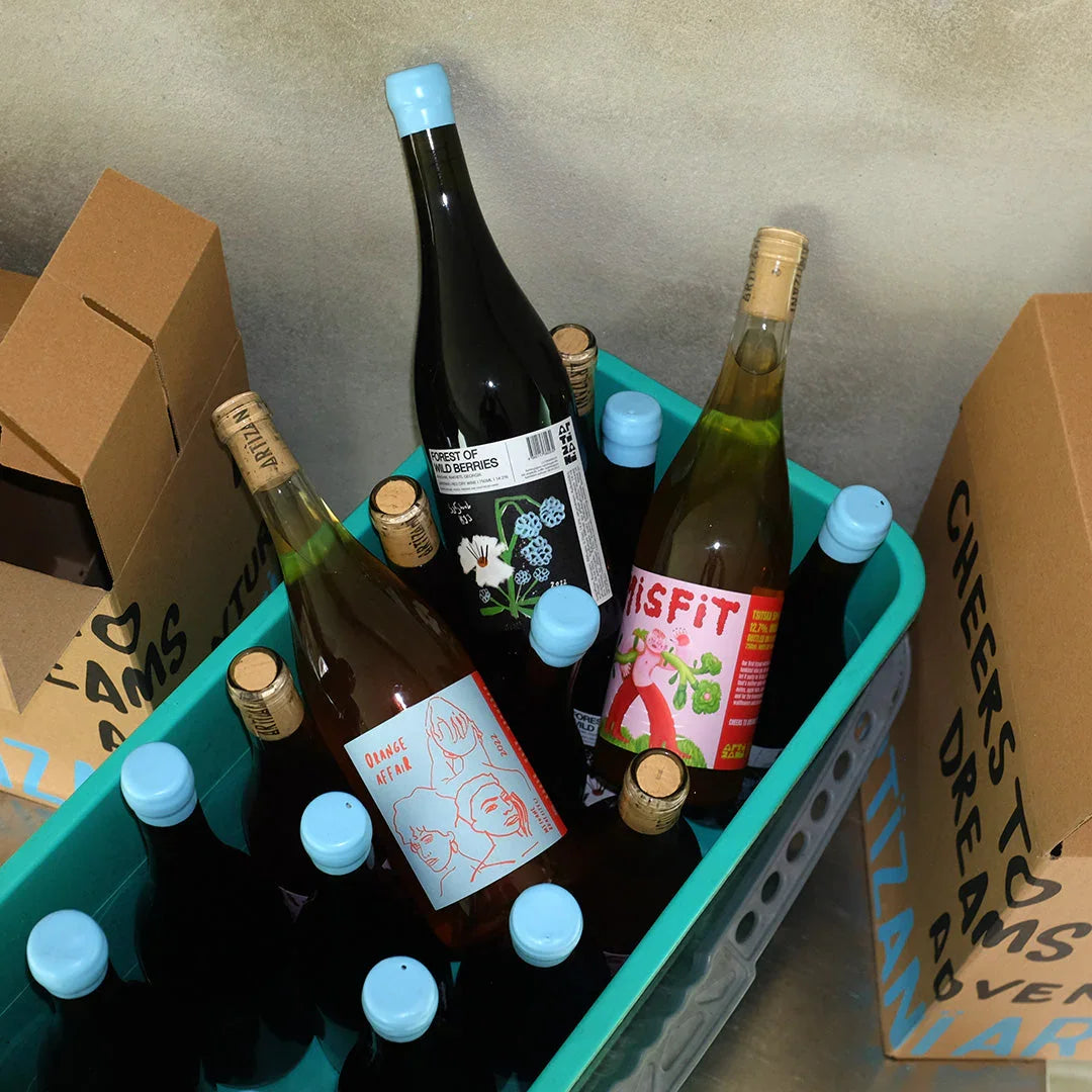 ジョージアのカヘティ地方のArtizaniのワインボトル三種