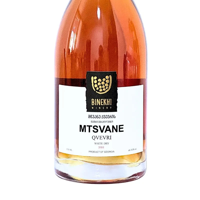 ジョージア産オレンジワイン「ビネヒ ムツヴァネ クヴェヴリ（BINEKHI MTSVANE QVEVRI）」のボトルフロントラベル