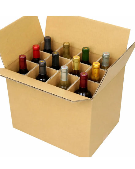 12本のジョージアワインのボトルを仕切りで固定した配送用段ボール箱の開封状態